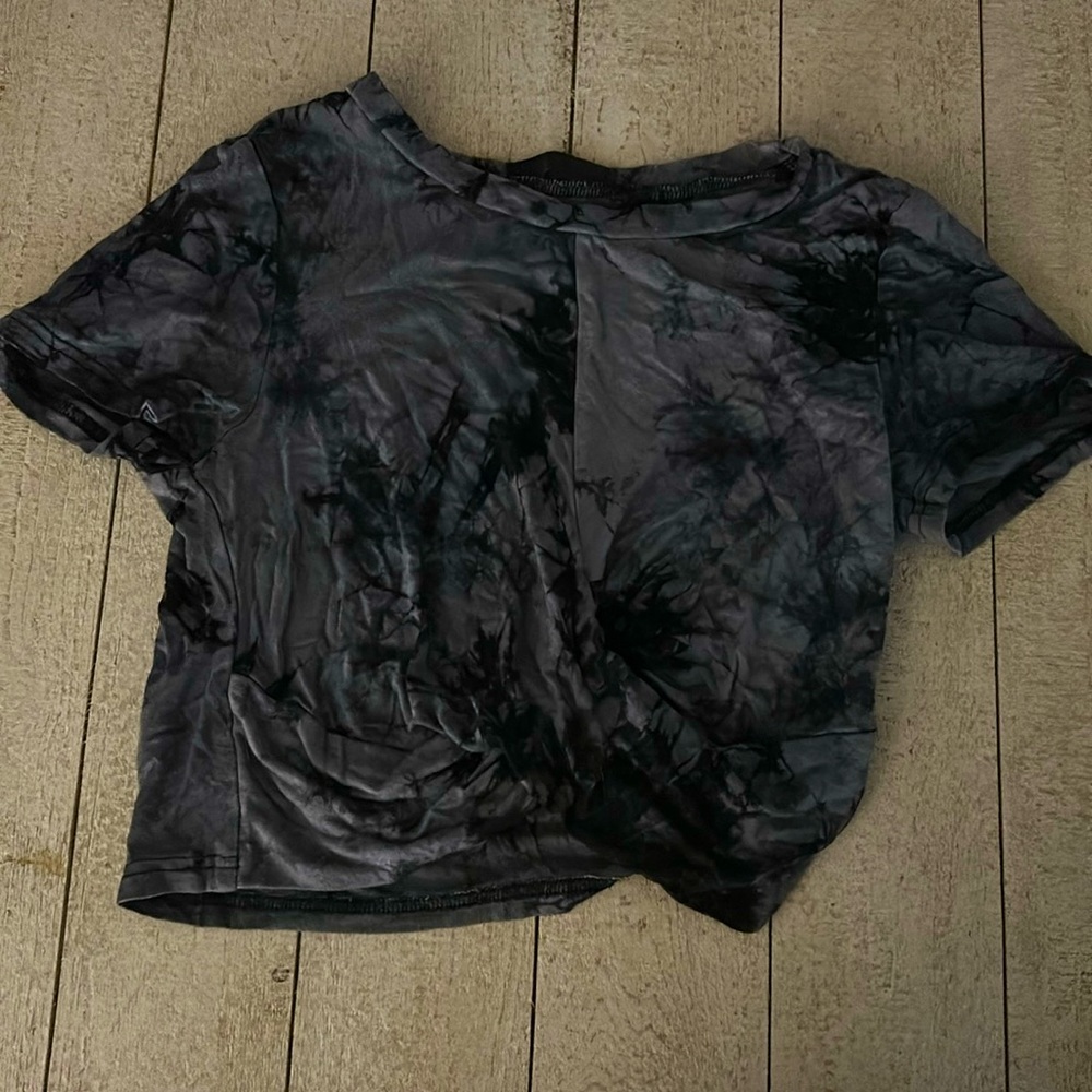 Black and gray tie dye crop top with knot